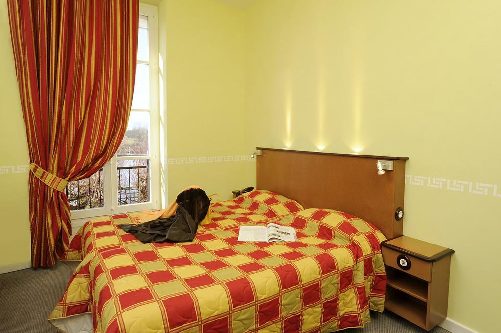 Hotel Restaurant Emile Job Montmerle-sur-Saone Екстериор снимка