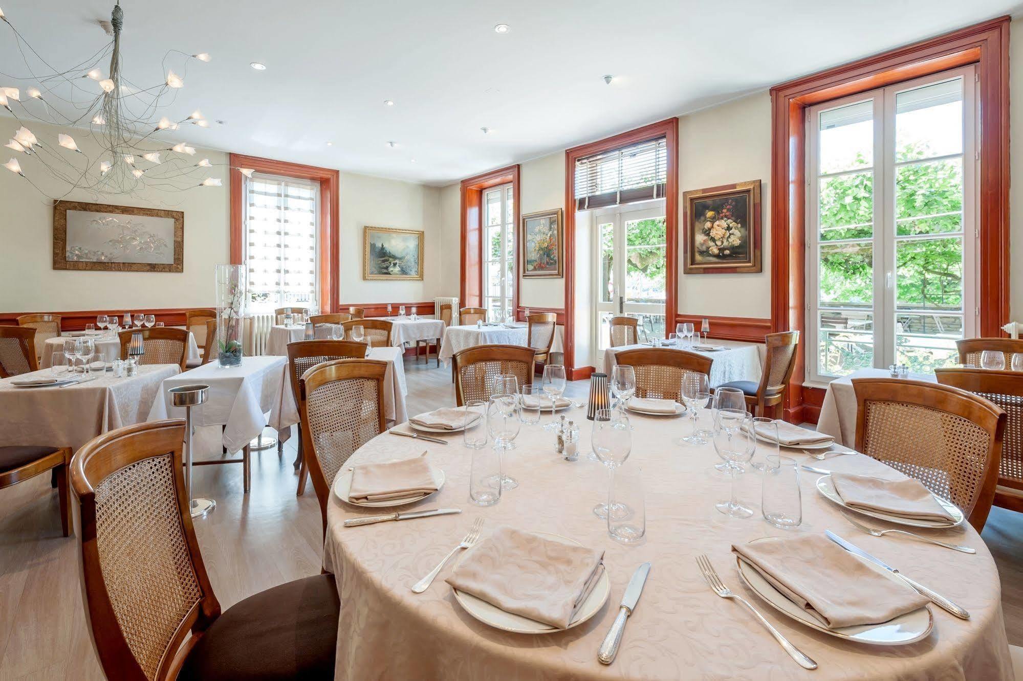 Hotel Restaurant Emile Job Montmerle-sur-Saone Екстериор снимка
