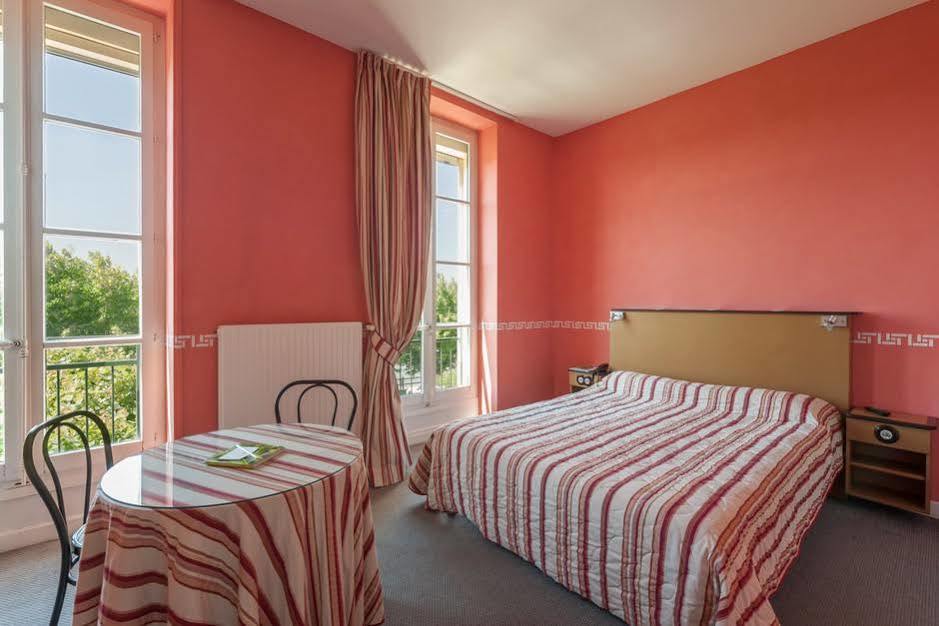 Hotel Restaurant Emile Job Montmerle-sur-Saone Екстериор снимка